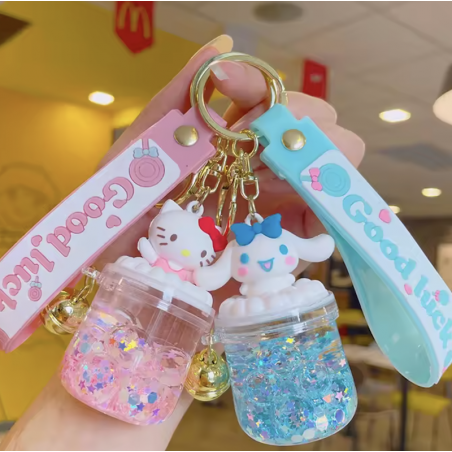Llavero Sanrio en bañera